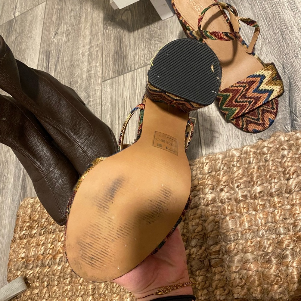 Heels - Picture 2 of 2